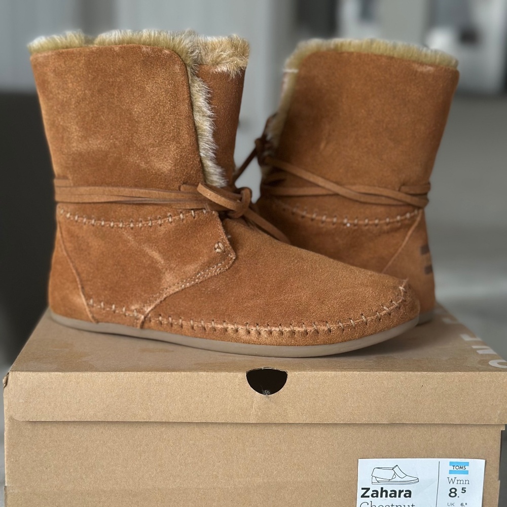 TOMS Zahara Chestnut Suede Faux Hair Moccasins